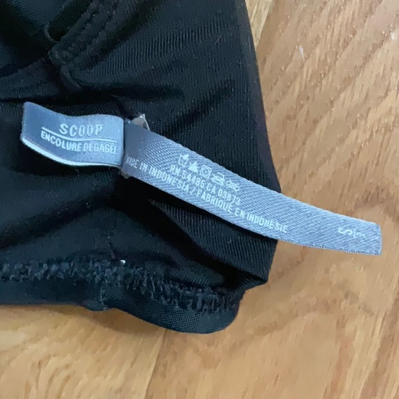 Aerie deep scoop neck, wide strap, black bikini top with removable padding Small - Picture 5 of 6